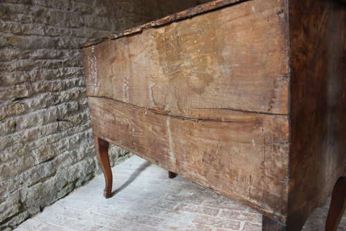 18th Century Italian commode