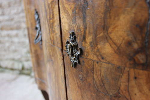 18th Century Italian commode