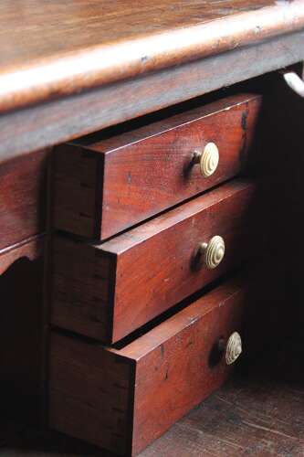 Rare 19th century Campain chest retaining its Documentation