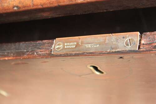 Rare 19th century Campain chest retaining its Documentation
