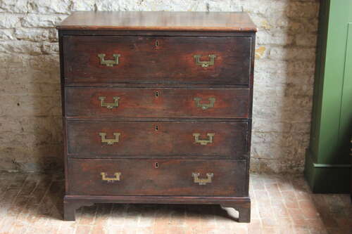 Rare 19th century Campain chest retaining its Documentation