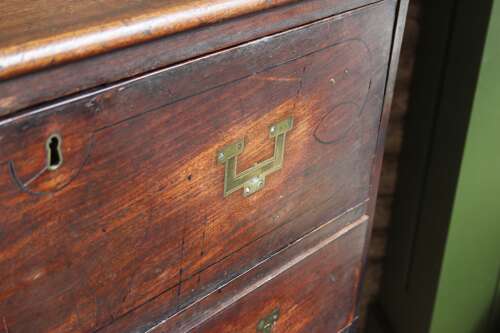 Rare 19th century Campain chest retaining its Documentation