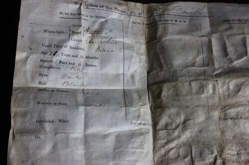 Rare 19th century Campain chest retaining its Documentation